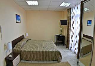 Гостиница Перекресток Новосибирск Улучшенный двухместный номер с 1 кроватью-4